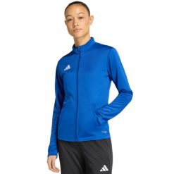 Damska bluza piłkarska adidas Entrada 26 Track. Niebieskie bluzy adidas, bez wzorów, z poliesteru, sportowe, bez ramiączek, bez kaptura. Za 121.99 zł.