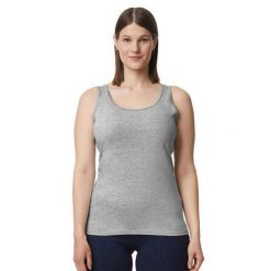 Podkoszulek Damski/płaski Softstyle Plain Tank Top. Szare topy GILDAN, xl, bez wzorów, sportowe, bez kołnierzyka, bez ramiączek. Za 39.99 zł.