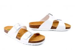 DR. BRINKMANN 500060-03 weiss, klapki damskie. Białe klapki Dr. Brinkmann, bez wzorów, bez obcasa, bez zapięcia. Za 157.17 zł.