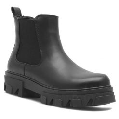Botki DeeZee. Czarne botki DeeZee, bez wzorów, bez obcasa, na płaskiej podeszwie, bez zapięcia. Za 139.99 zł.