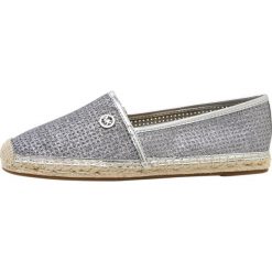 MICHAEL Michael Kors KENDRICK SLIP ON Espadryle silver. Niebieskie espadryle marki comma casual identity, z materiału, casualowe. Za 399.00 zł.