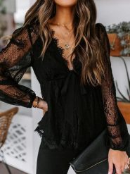 Milan Kiss Bluzka w kolorze czarnym rozmiar: XL. Czarne bluzki Milan Kiss, xl, bez wzorów, z koronki, bez kołnierzyka, bez ramiączek. Za 152.99 zł.