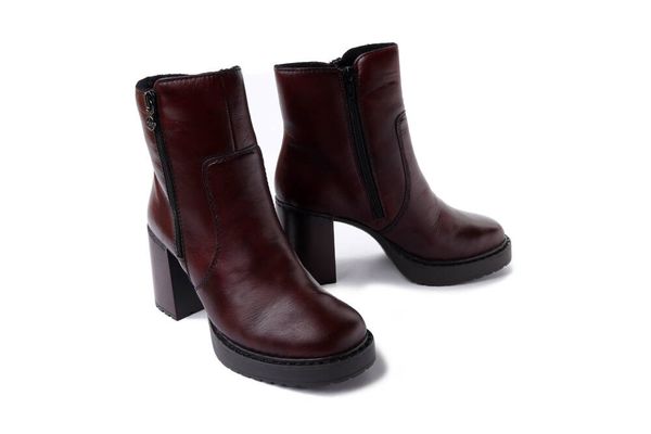 RIEKER Y4155-35 red, botki damskie. Czerwone botki Rieker, bez wzorów, z wełny, bez obcasa, na obcasie, bez zapięcia. Za 419.90 zł.