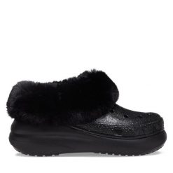Kapcie Crocs. Czarne kapcie Crocs, bez wzorów. Za 399.99 zł.