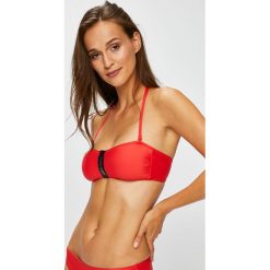 Calvin Klein Jeans - Biustonosz kąpielowy. Bikini marki Calvin Klein Jeans. W wyprzedaży za 199.90 zł.