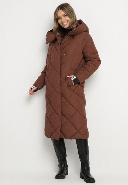 Brązowa Kurtka z Geometrycznym Pikowaniem Johnatta. Brązowe kurtki Born2be, l, z aplikacjami, bez kaptura. Za 189.99 zł.