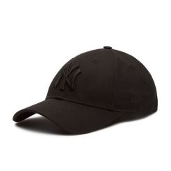 Czapka z daszkiem New Era. Czarne czapki z daszkiem New Era, bez wzorów. Za 99.99 zł.