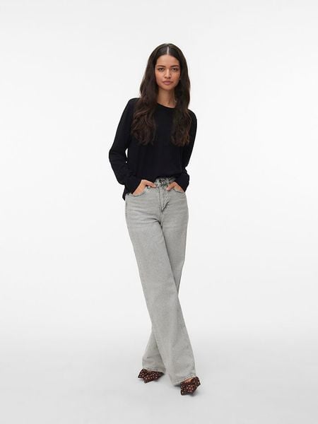 Vero Moda Sweter w kolorze czarnym rozmiar: M. Czarne swetry Vero Moda, m, bez wzorów, z wiskozy, klasyczne, bez ramiączek. Za 70.24 zł.