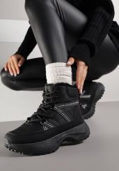 Czarne Śniegowce na Grubej Podeszwie z Geometrycznym Wzorem Alwedea. Czarne śniegowce Born2be, bez wzorów, z jeansu, bez zapięcia. Za 119.99 zł.