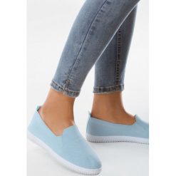 Niebieskie Tenisówki Lots. Niebieskie buty sportowe lifestyle Born2be, bez wzorów, bez zapięcia, tenisowe. Za 39.99 zł.