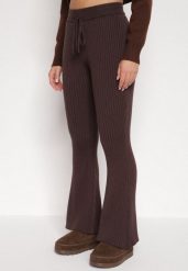 Brązowe Spodnie z Wiskozą i Wysokim Stanem Typu Dzwony Tusvira. Brązowe spodnie materiałowe Born2be, bez wzorów, z jeansu, eleganckie, z podwyższonym stanem. Za 129.99 zł.