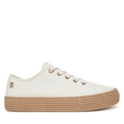 Espadryle Tommy Hilfiger. Białe espadryle Tommy Hilfiger, bez wzorów, bez obcasa. Za 289.99 zł.