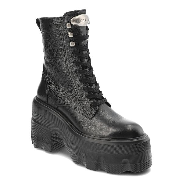 Czarne Botki Carinii Stylowe Obuwie Damskie Na Platformie. Czarne botki Carinii, bez wzorów, ze skóry, eleganckie, bez obcasa, na platformie, bez zapięcia. Za 629.00 zł.
