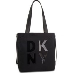 Torebka DKNY - Ave A-Lg Tote-Nylon R83AE671 Black/Silver BSV. Shopper bag marki DKNY. W wyprzedaży za 499.00 zł.