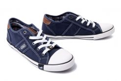 MUSTANG 1099310-800 jeans, tenisówki damskie. Niebieskie trampki Mustang, bez wzorów, z jeansu, bez zapięcia. Za 219.90 zł.