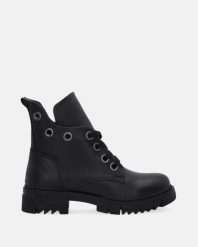 CZARNE TRZEWIKI DAMSKIE 18020 BLACK. Czarne botki Venezia, bez wzorów, ze skóry, bez obcasa, bez zapięcia. Za 459.00 zł.