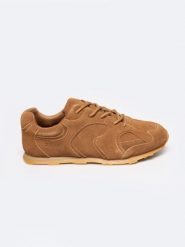 Sneakersy damskie ze skóry naturalnej zamszowej brązowe RR274821 802. Brązowe buty sportowe lifestyle BIG STAR, bez wzorów, ze skóry, klasyczne, bez zapięcia. W wyprzedaży za 139.99 zł.