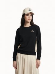 Bluza z okrągłym dekoltem marki NOEL z kontrastowymi paskami. Czarne bluzy Le Coq Sportif, s, bez wzorów, z bawełny, casualowe, bez ramiączek, bez kaptura. Za 344.50 zł.