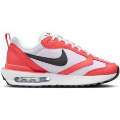 Buty do chodzenia damskie Nike Air Max Dawn 500. Czerwone buty treningowe Nike, bez wzorów, z materiału, bez zapięcia, trekkingowe, nike air max. Za 781.00 zł.
