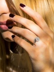 CARATELLI Złoty pierścionek "Je dis Oui!" z diamentami rozmiar: 60. Białe pierścionki CARATELLI, z diamentem, złote. Za 2,296.99 zł.