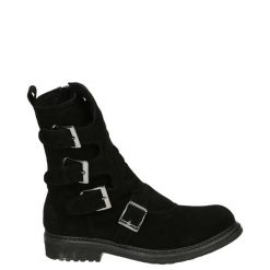 ZAMSZOWE BOTKI W KOLORZE CZARNYM BI017 CAMOS NERO. Czarne botki Venezia, bez wzorów, ze skóry, bez obcasa, bez zapięcia. Za 229.00 zł.