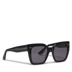 Okulary przeciwsłoneczne Calvin Klein. Czarne okulary przeciwsłoneczne Calvin Klein, bez wzorów. Za 799.99 zł.