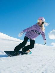 4F Kurtka snowboardowa z softshellu membrana 5000 damska - fioletowa XL. Fioletowe kurtki narciarskie 4f, xl, bez wzorów, z materiału, bez kaptura, snowboardowy. Za 399.99 zł.