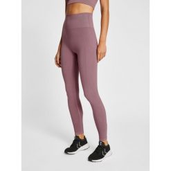 Legginsy damskie Hummel Tif. Fioletowe legginsy Hummel, bez wzorów, sportowe. Za 157.00 zł.