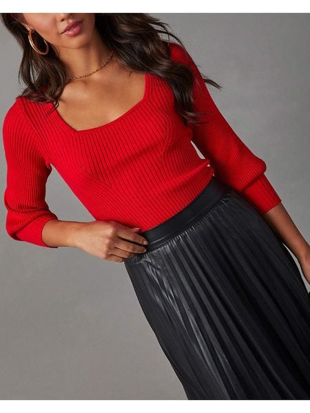 Milan Kiss Sweter w kolorze czerwonym rozmiar: M. Czerwone swetry Milan Kiss, m, bez wzorów, prążkowane, bez ramiączek. Za 231.68 zł.