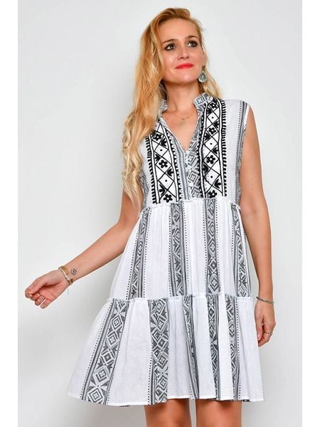 Tarifa Sukienka w kolorze białym rozmiar: M. Białe sukienki Tarifa, m, bez wzorów, z bawełny, bez kołnierzyka, bez ramiączek, mini. Za 56.79 zł.