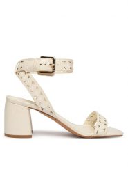 Guess Sandały 181567 Beżowy. Białe sandały Guess, z aplikacjami, ze skóry, bez obcasa, na słupku, bez zapięcia. Za 589.99 zł.