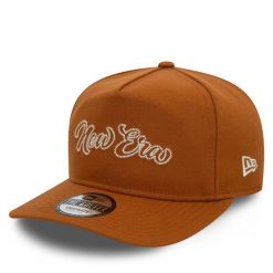 Czapka z daszkiem New Era. Brązowe czapki z daszkiem New Era, bez wzorów. Za 109.99 zł.
