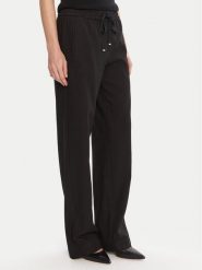 BOSS Spodnie materiałowe Tildina 50543268 Czarny Relaxed Fit. Czarne spodnie materiałowe Boss, bez wzorów, z bawełny. Za 819.99 zł.