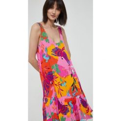 Medicine sukienka mini rozkloszowana. Sukienki MEDICINE, l, bez wzorów, z dzianiny, bez kołnierzyka, bez ramiączek, mini, rozkloszowane. Za 119.90 zł.