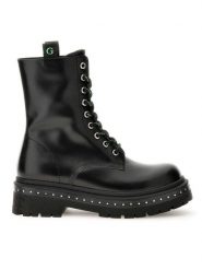 Guess Botki Joya FL7JYA LEA10 Czarny. Czarne botki Guess, z aplikacjami, ze skóry, bez obcasa, na płaskiej podeszwie, bez zapięcia. Za 389.99 zł.