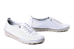 ARTIKER RELAKS 54C0750 biały, półbuty damskie. Białe półbuty wsuwane Artiker Relaks, na lato, bez wzorów, ze skóry, bez obcasa. Za 186.91 zł.