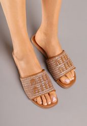 Brązowe Klapki z Ozdobną Plecionką i Aplikacją przy Cholewce Zarivelle. Brązowe klapki Renee, z aplikacjami, boho, bez obcasa, na płaskiej podeszwie, bez zapięcia. Za 59.99 zł.