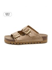 Teegu Skórzane klapki w kolorze jasnobrązowym rozmiar: 39. Brązowe klapki teegu, bez wzorów, klasyczne, z otwartym noskiem, bez obcasa, bez zapięcia. Za 195.99 zł.