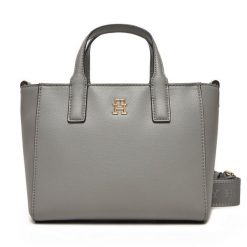 Torebka Tommy Hilfiger. Szare torebki klasyczne Tommy Hilfiger, bez wzorów, klasyczne, bez dodatków. Za 469.99 zł.