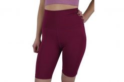 Spodenki sportowe damskie Shorts. Czerwone szorty sportowe Gym Hero, bez wzorów, z elastanu, na fitness i siłownię. Za 59.99 zł.