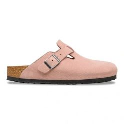 BIRKENSTOCK Boston LEVE Pink Clay Klapki damskie. Czerwone klapki Birkenstock, bez wzorów, ze skóry, klasyczne, bez obcasa, bez zapięcia. Za 669.00 zł.