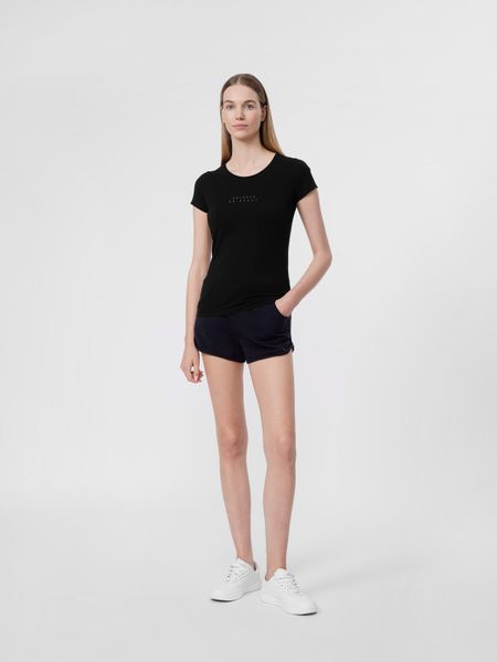 4F Spodenki dresowe damskie M. Czarne szorty 4f, bez wzorów, z bawełny. W wyprzedaży za 29.99 zł.