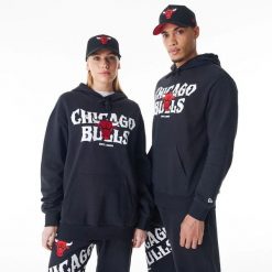 Bluza z kapturem Chicago Bulls NBA Graphic. Białe bluzy New Era, m, bez wzorów, z bawełny, bez ramiączek, z kapturem. Za 313.50 zł.