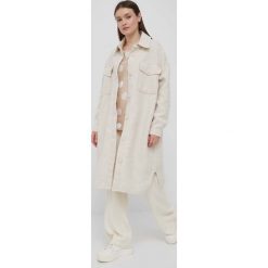 Vero Moda koszula damska kolor beżowy relaxed. Brązowe koszule Vero Moda, l, bez wzorów, z tkaniny, bez kołnierzyka, bez ramiączek. W wyprzedaży za 169.99 zł.