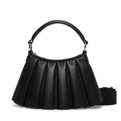 Torebka Lacoste. Czarne torebki klasyczne Lacoste, bez wzorów, klasyczne, bez dodatków. Za 822.99 zł.