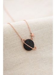 Lodie Silver Srebrny naszyjnik z elementem ozdobnym - dł. 43 cm rozmiar: onesize. Szare naszyjniki Lodie Silver, z materiału, z cyrkonią, srebrne. Za 65.85 zł.