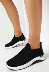 Czarne Krótkie Buty Sportowe z Elastyczną Cholewką Myanmia. Czarne buty sportowe lifestyle Born2be, bez wzorów, sportowe, bez zapięcia. W wyprzedaży za 42.49 zł.