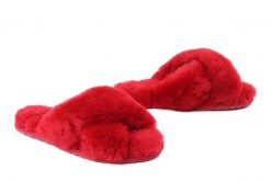 EMU AUSTRALIA W11573 Mayberry cherry, kapcie damskie. Czerwone kapcie Emu Australia, bez wzorów, ze skóry. Za 299.90 zł.