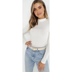 Biała Bluzka Crop Top z Półgolfem Volei. Białe bluzki Born2be, xl, bez wzorów, z dzianiny, bez kołnierzyka, bez ramiączek. W wyprzedaży za 16.99 zł.