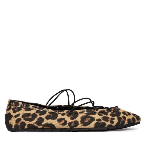 Baleriny Steve Madden. Brązowe baleriny Steve Madden, bez wzorów, bez obcasa, bez zapięcia. Za 519.99 zł.